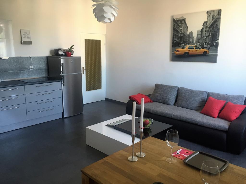 Excellent City Apartment In Antic Pola Esterno foto